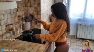 Indian Sex Videos - Latika Jha with Big Tits Fucked in the Kitchen - SexVid
